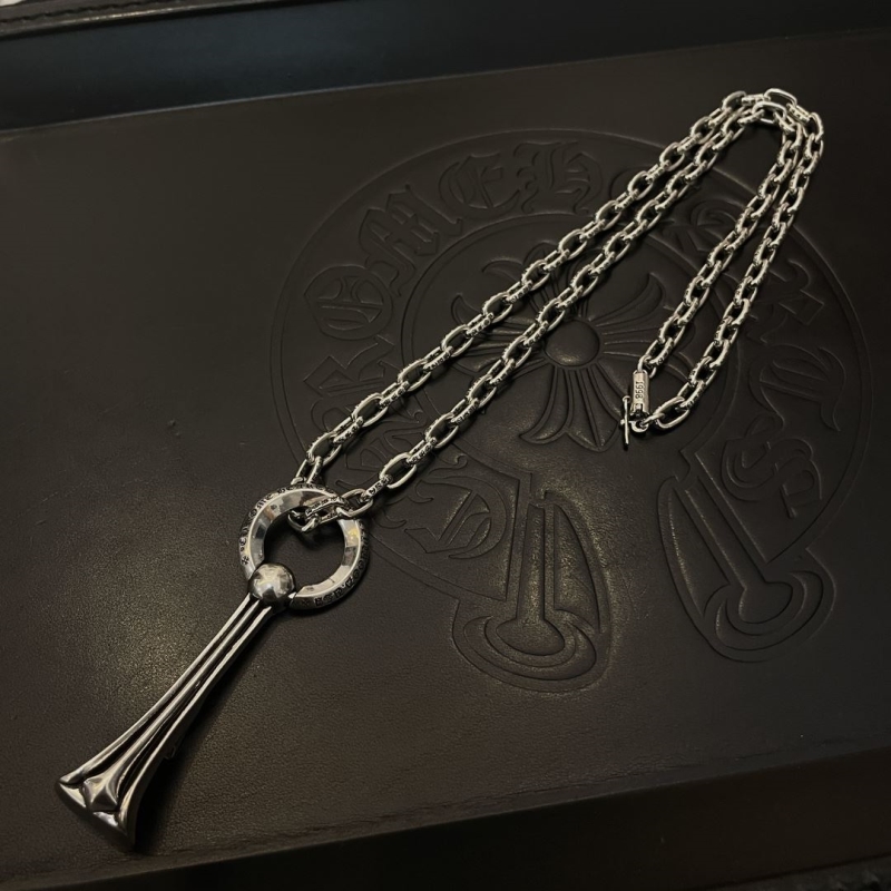 Ch*0me He**ts necklaces